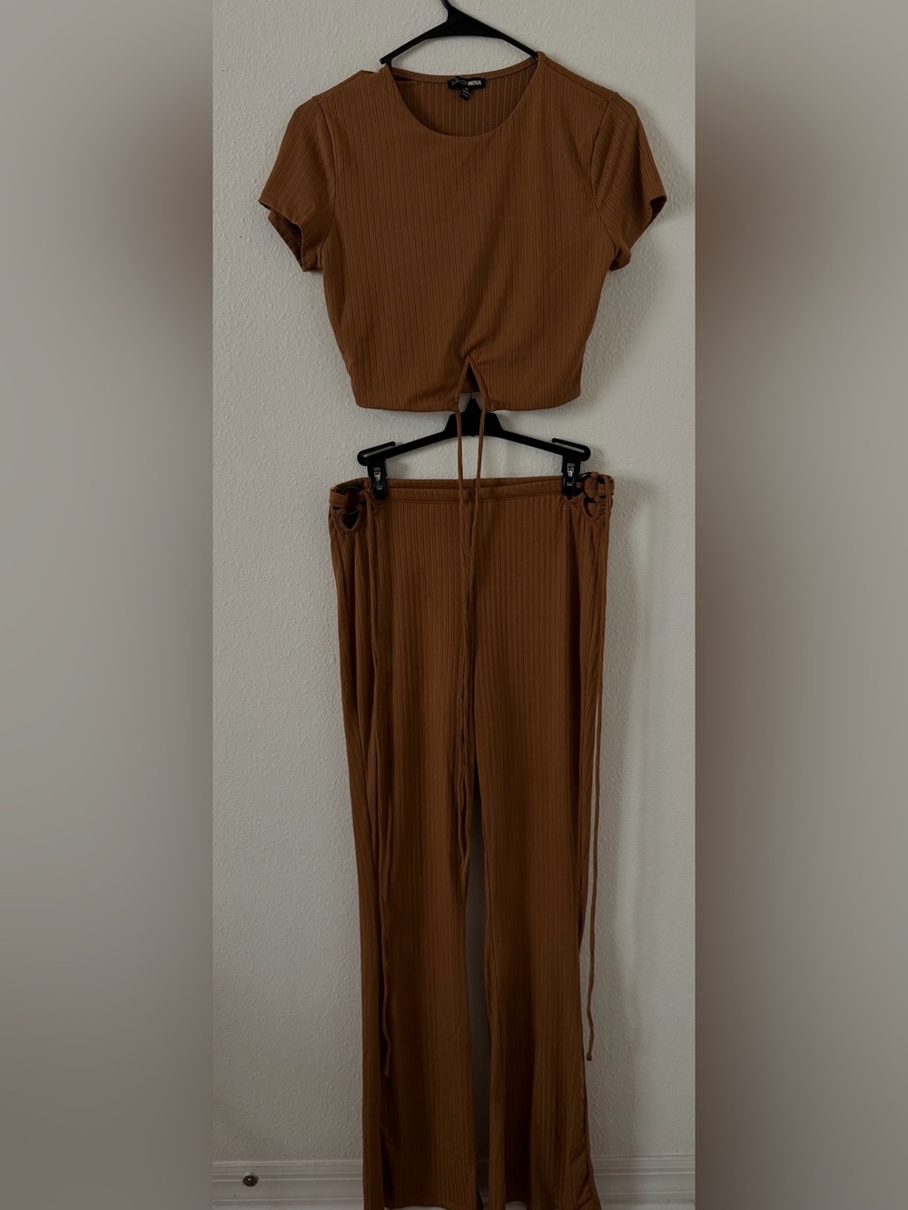 Fashion Nova Ribbed Wide-Leg Two-Piece Set in Brown